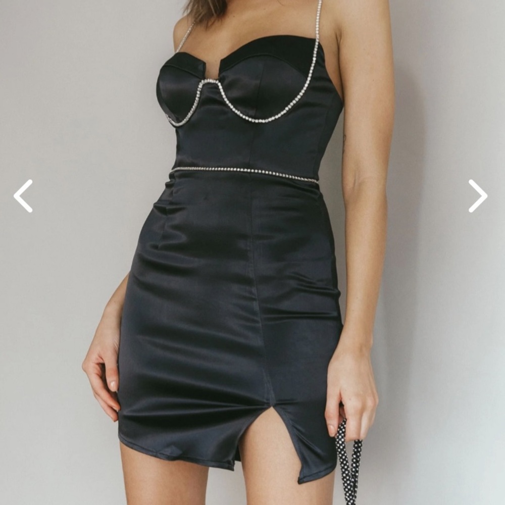 Selfie Leslie Fitted Black Party Dress